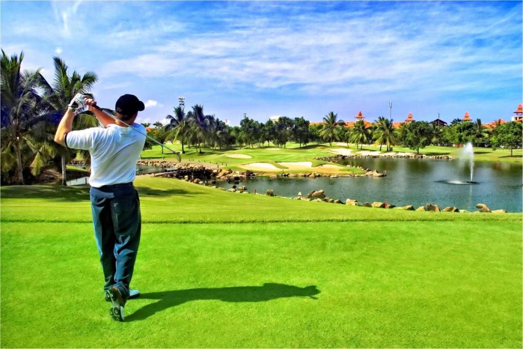 Play at top courses like Windsor, Limuru, and Karen Country Club
